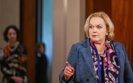 New Zealand to replace navy helicopters over 'global tensions'