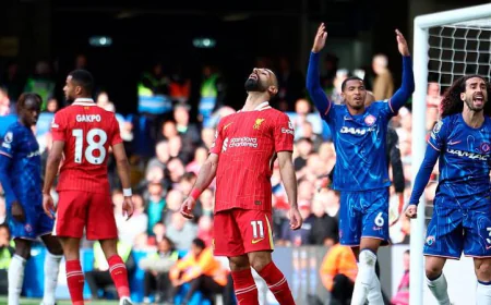 Chelsea sink champions Liverpool, Man Utd crash at Brentford