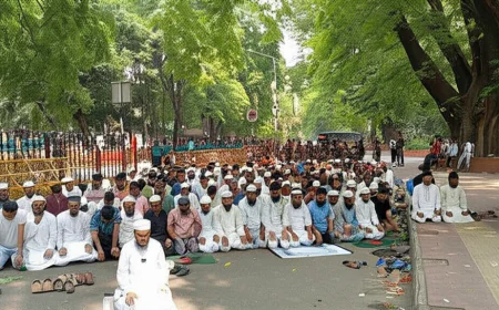 Jummah Prayers Held Outside Yunus’s Residence Jamuna Ahead of Planned Mass Rally