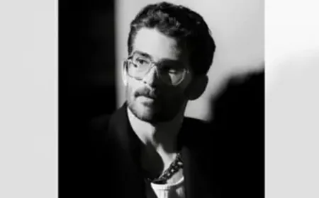 Progressive Influencer Describes Detention at US Airport