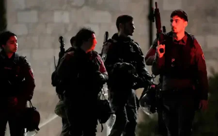 One Injured, Attacker Killed in Jerusalem Stabbing, Police Say