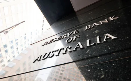 Australia's Central Bank Cuts Key Rate to 3.85%, Cites Global Trade Risks
