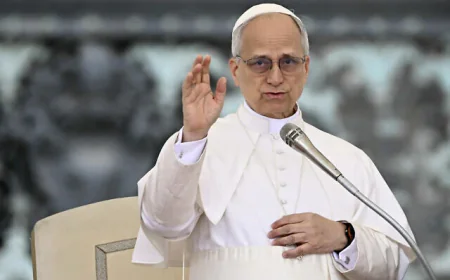 Pope Urges 'Sufficient Humanitarian Aid' for Gaza