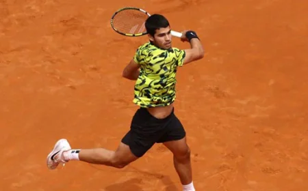 Outside the Spotlight, Clay Specialists Battle at Roland Garros