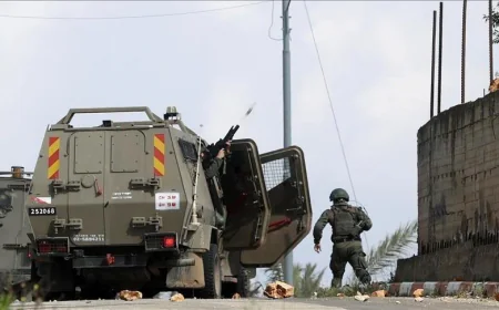 West Bank Foreign Exchange Stores Targeted in Israeli Raids