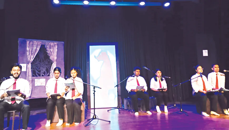 Prachyanat stages Dickhauuter at Goethe-Institut
