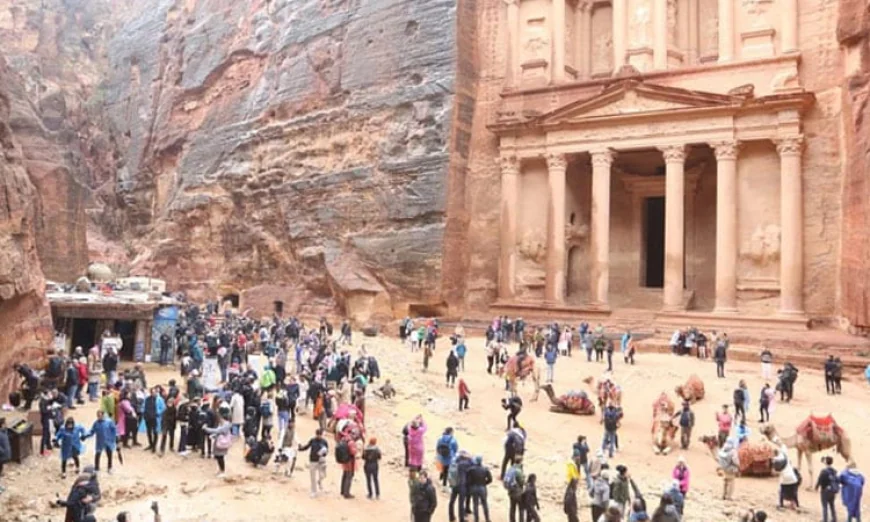 Jordan evacuates tourists from Petra after flood hits