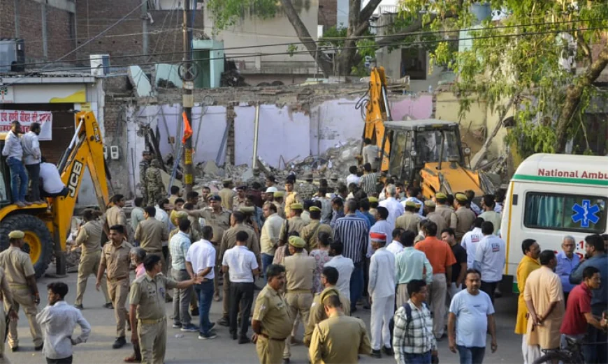 Shelling in Indian Border Town Kills Eight, Injures 29: Local Official