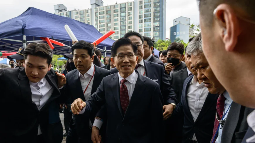 South Korea’s Conservative Party Moves to Replace Presidential Candidate