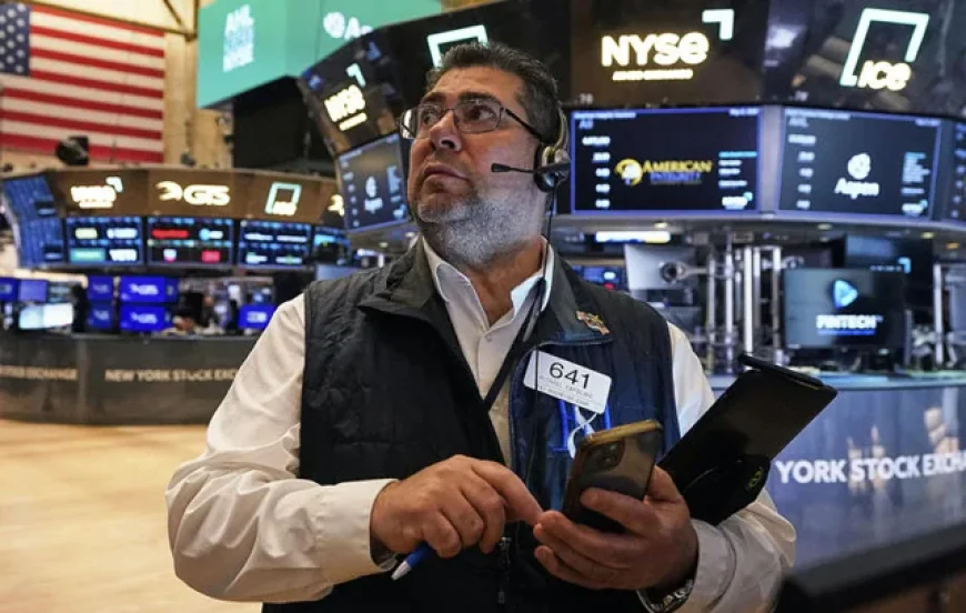 US Stocks Close Mostly Higher Despite Mixed Economic Data