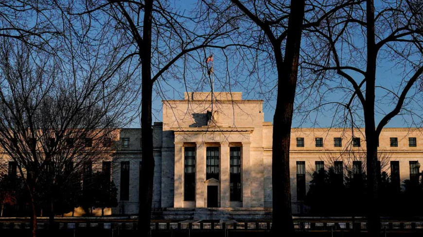 Fed Warns Tariffs May Raise Prices; White House Plays Down Risk