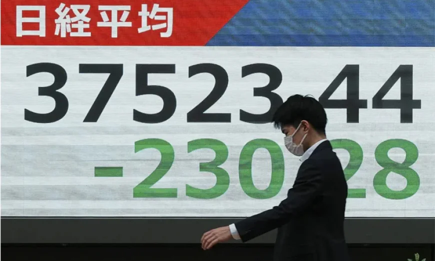 Asian Markets Slide Amid US Deficit Concerns