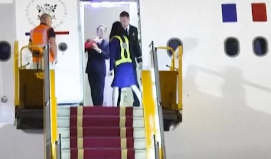 Macron Reacts to Brigitte’s Shove Amid Brief Dispute During Vietnam Visit