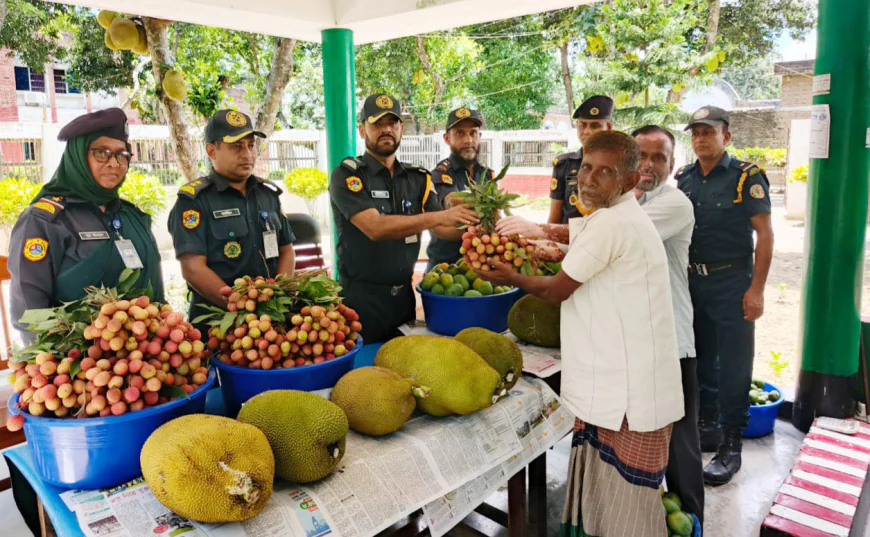 Fruit festival celebrated in Magura District Jail
