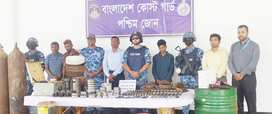3 held over robbery on ship in Mongla