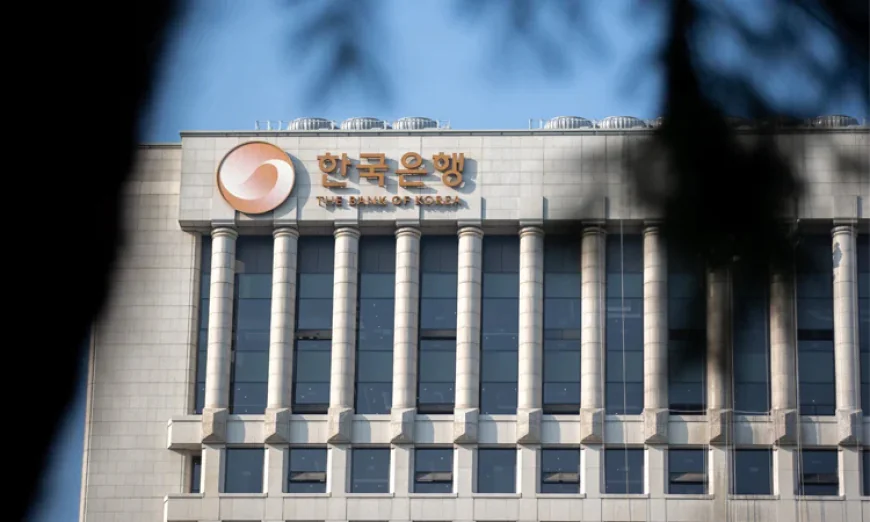 Bank of Korea Lowers Rate and Growth Outlook as Economy Faces Headwinds