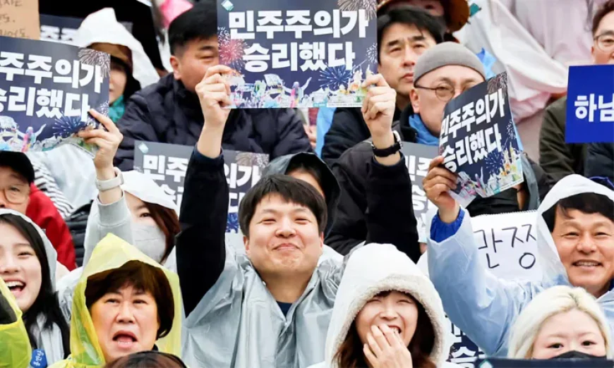 South Koreans Rally Ahead of Presidential Vote