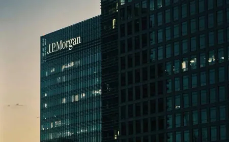 JPMorgan Chief Predicts 'Crack' in U.S. Bond Market Due to Fiscal Imbalance