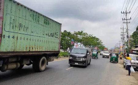 Smooth Eid Travel: No Traffic Congestion on Dhaka-Ctg Highway