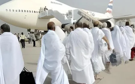 369 Pilgrims Arrive Home on First Hajj Return Flight