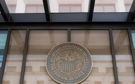 Fed Expected to Stand Pat on Rates Amid Trump’s Push for Cuts