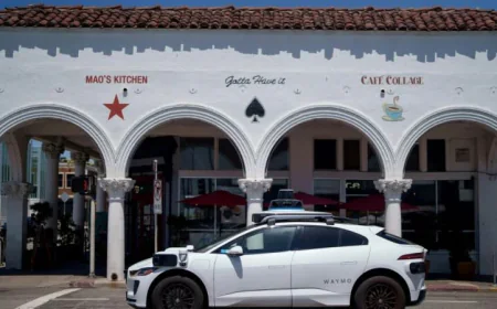 Waymo Eyes Manhattan Return: Tests Self‑Driving Cars in NYC Streets