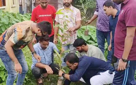 Chhatra Dal begins tree planting in Patuakhali