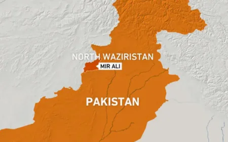 Suicide attack kills 13 soldiers in northwest Pakistan
