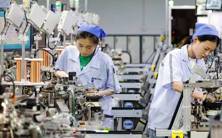 China’s Manufacturing Slumps in June Despite Trade Truce