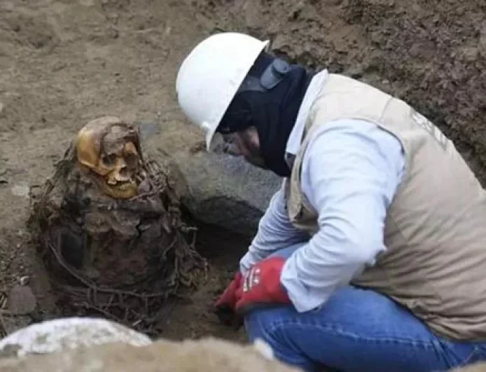 Peru Gas Workers Discover Thousand-Year-Old Mummy