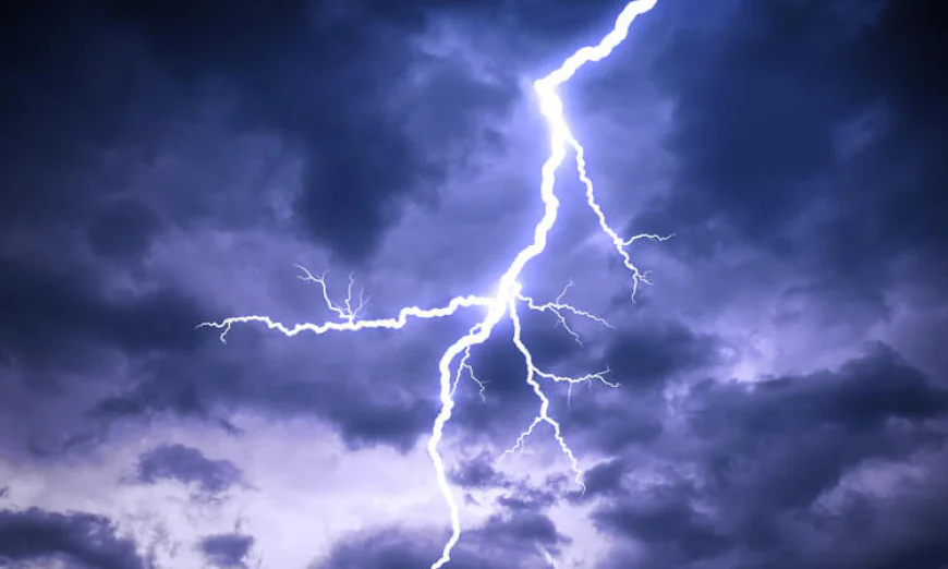 Thunderbolt Kills Woman, Injures Two Others