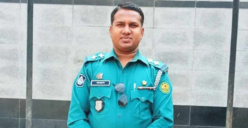 Sub-Inspector Killed After Being Hit by Bus in Dhaka