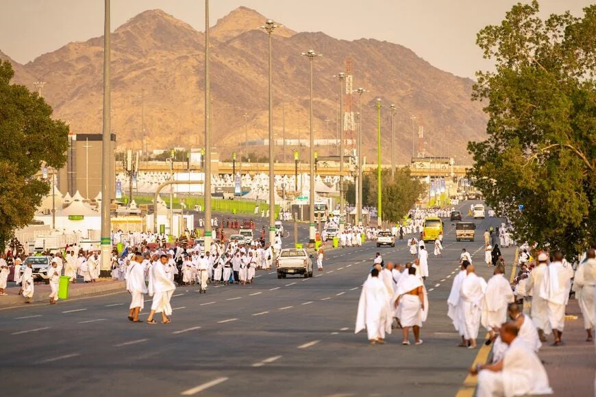 Muslim Pilgrims Gather at Mount Arafat for Hajj's Pinnacle Ritual
