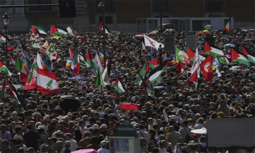 Thousands March in Rome Protesting 'Complicity' in Gaza War