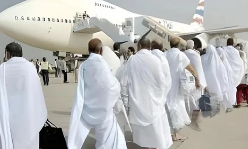 369 Pilgrims Arrive Home on First Hajj Return Flight