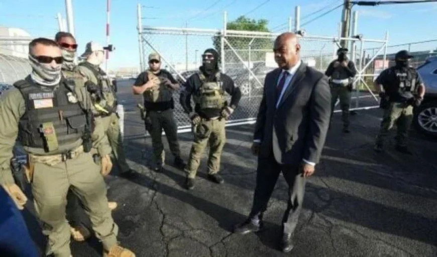 Violence and Escapes Reported at Major U.S. Migrant Detention Center