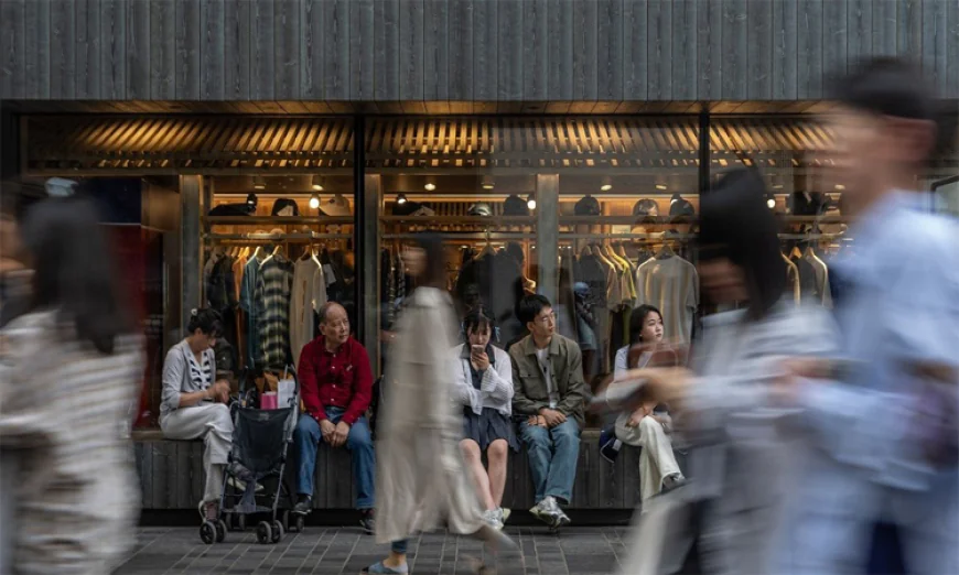 China’s Retail Sales Exceed Expectations Amid Trade War Concerns