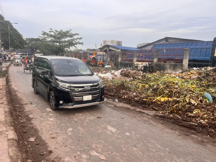 Garbage Pile in Front of Raw Market Adjacent to Diabari, Mirpur – Severe Public Suffering