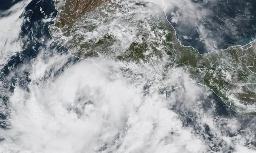 Tropical Storm Approaches Mexico with Intensifying Winds