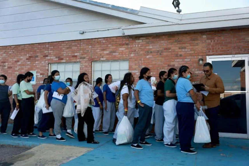 Fearing Arrest, Venezuelan Migrant Abandons US Dream