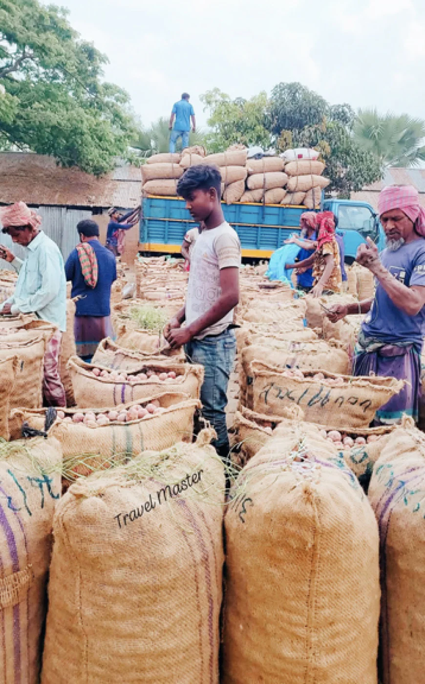 Rise in potato prices fails to satisfy farmers, traders in Kalai