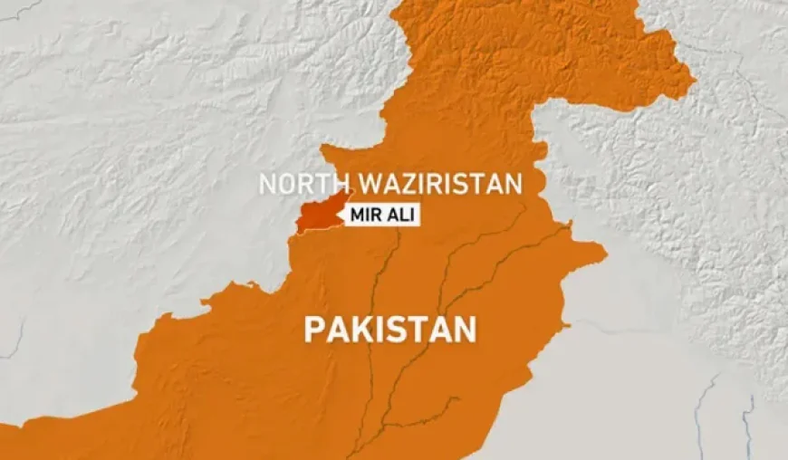 Suicide attack kills 13 soldiers in northwest Pakistan