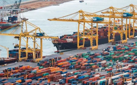 Global Trade Surges by $300 Billion in First Half of 2025: UN Report