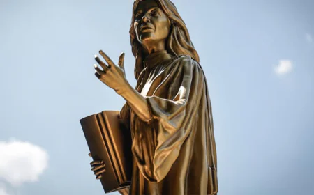 Paris Revives Statues of Trailblazing Women from 2024 Olympics