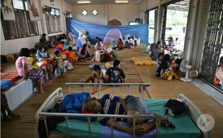 'We Are Neighbours': Thais and Cambodians Fleeing Conflict Urge Peace