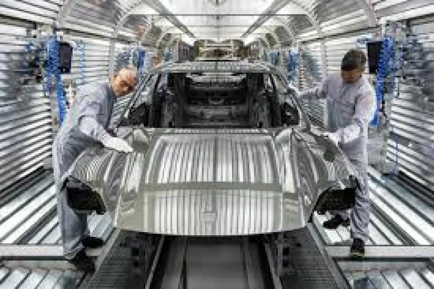 German Factory Output Rises Despite Tariff Threat