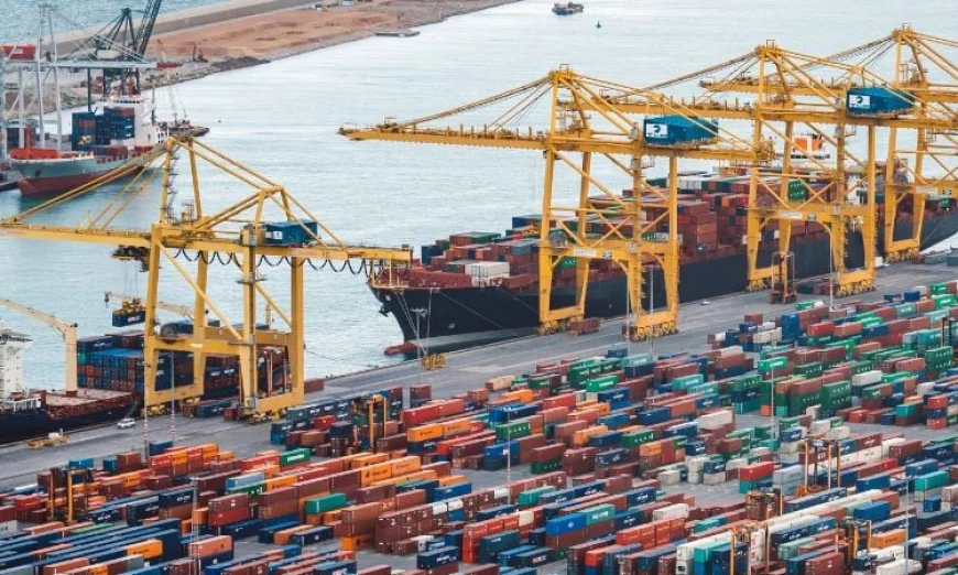 Global Trade Surges by $300 Billion in First Half of 2025: UN Report