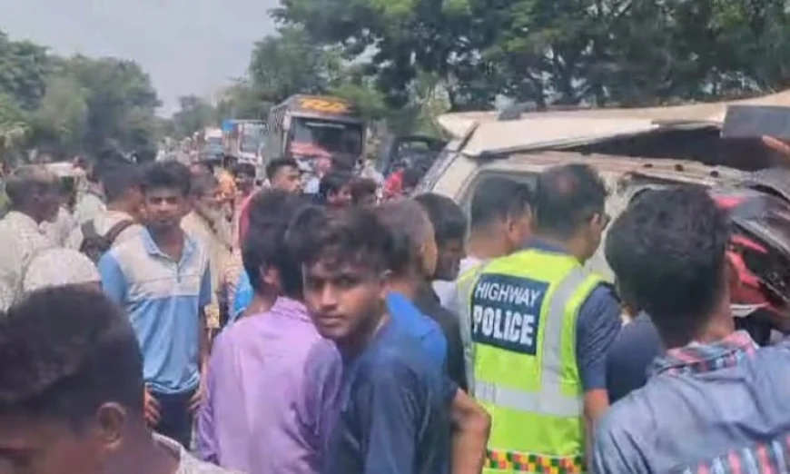 Five Women Among Six Dead in Natore Road Tragedy