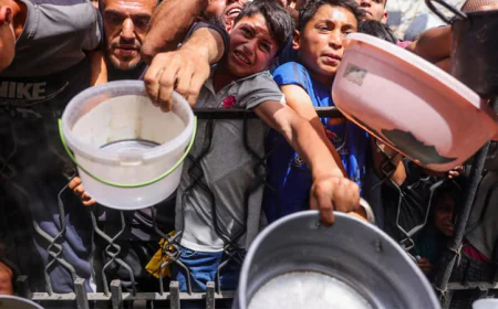 US Envoy Tours Gaza Aid Sites Amid UN Reporting Mass Deaths Among Aid‑Seekers