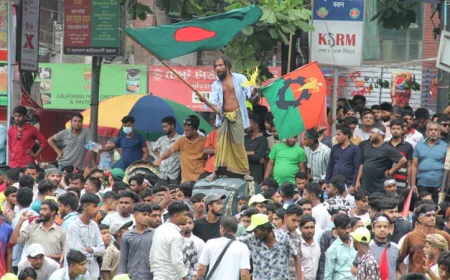 Massive Turnout at Chhatra Dal Rally in Shahbagh on July Uprising Anniversary
